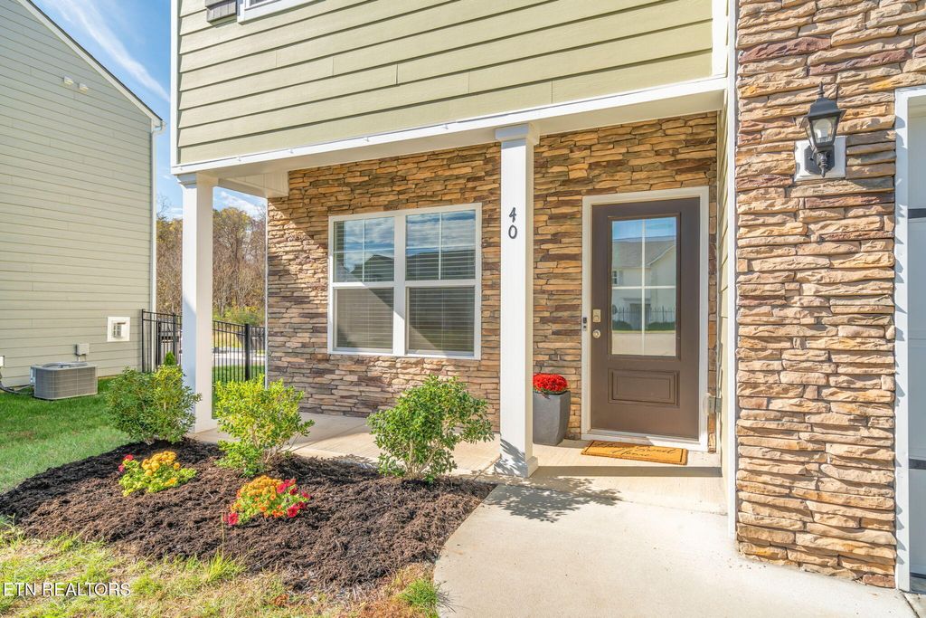 Photo of 40 Village Way, Kingston, TN 37763 (MLS # 1282645)