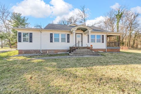 Photo of 920 Oak Grove Lane, Knoxville, TN 37919 (MLS # 1317570)