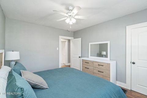 Tiny photo for 920 Oak Grove Lane, Knoxville, TN 37919 (MLS # 1317570)