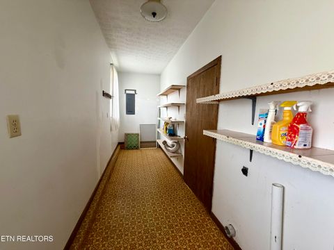 Tiny photo for 302 S Apache Rd, Clinton, TN 37716 (MLS # 1334788)