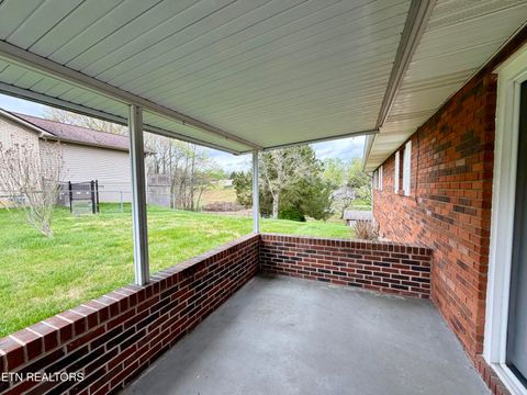 Tiny photo for 302 S Apache Rd, Clinton, TN 37716 (MLS # 1334788)