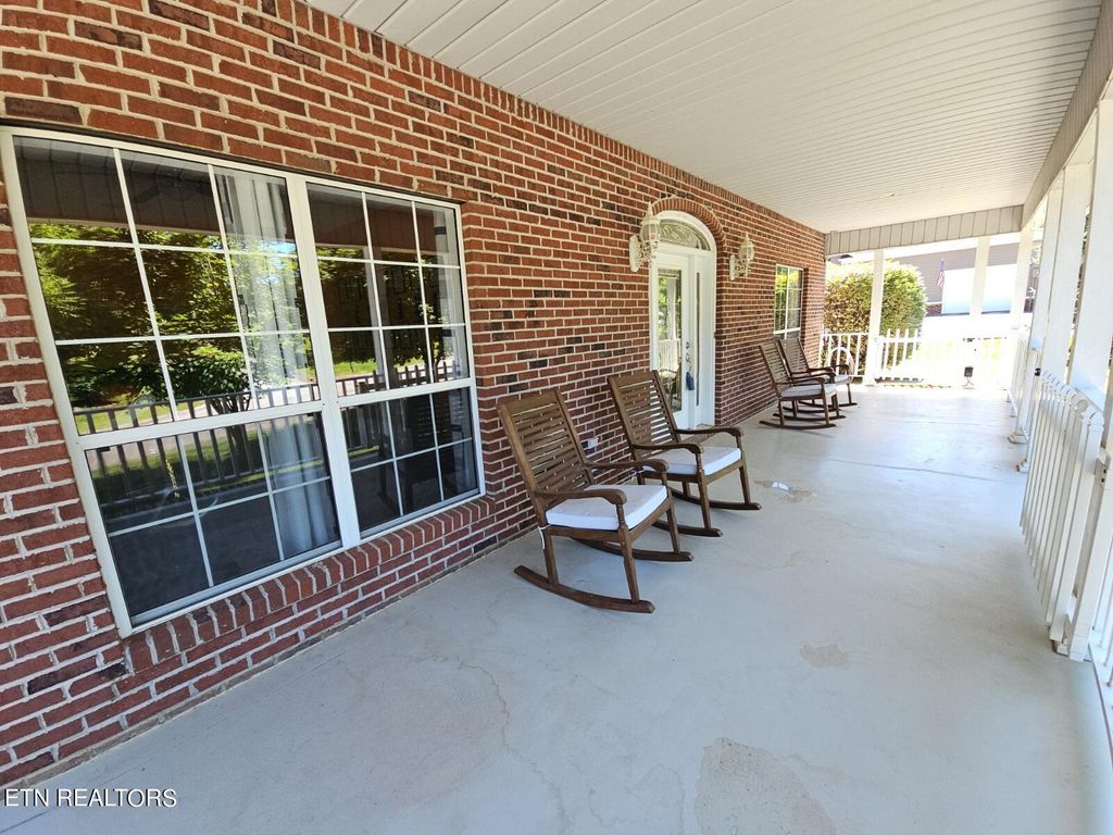 Photo of 2502 Whisper Creek Drive, Friendsville, TN 37737 (MLS # 1267729)