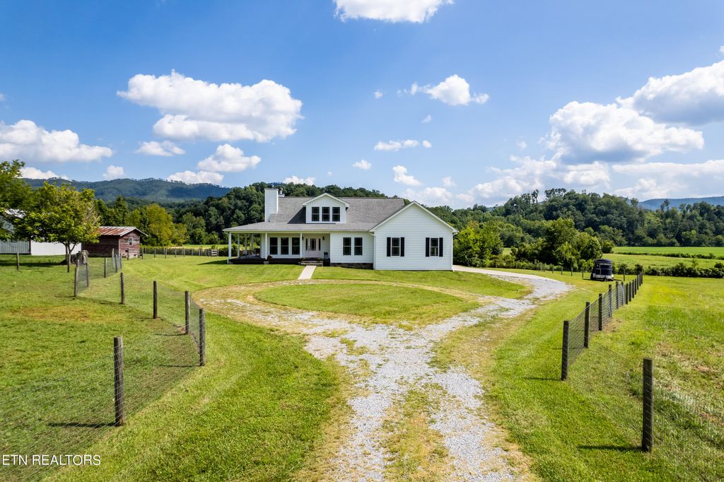 Photo of 816 Country Lane, Walland, TN 37886 (MLS # 1266169)