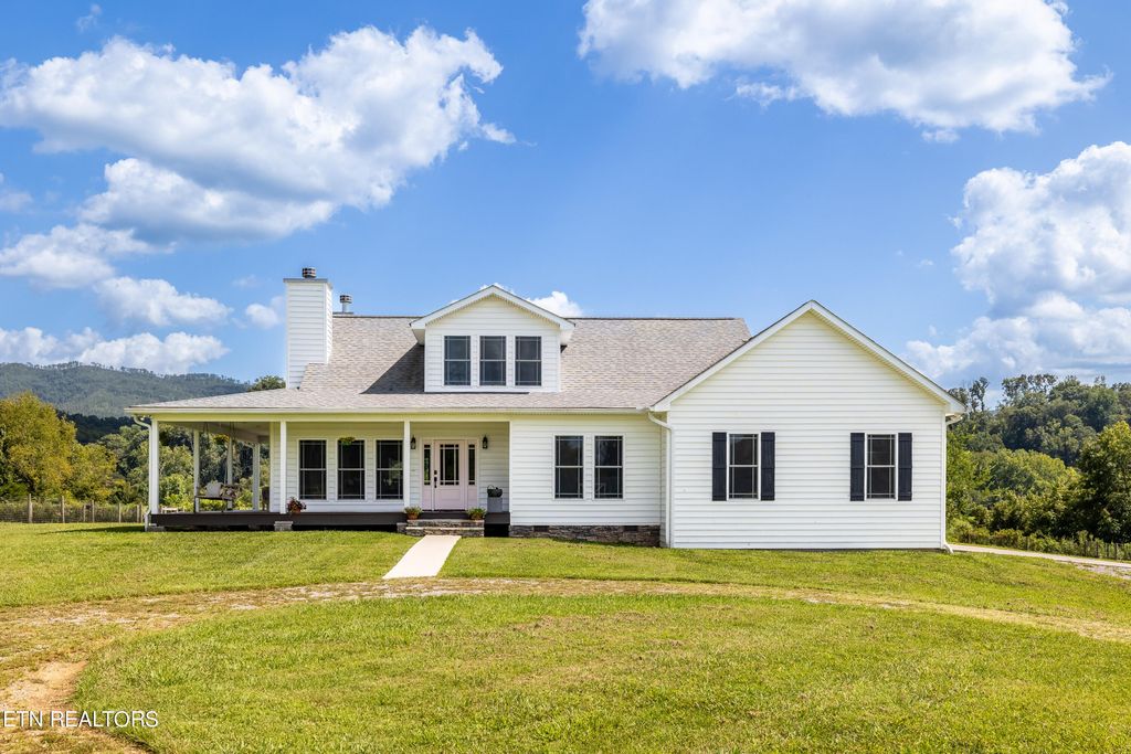 Photo of 816 Country Lane, Walland, TN 37886 (MLS # 1266169)