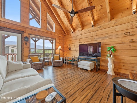 Tiny photo for 920 W Cedar Lane, Gatlinburg, TN 37738 (MLS # 1357567)