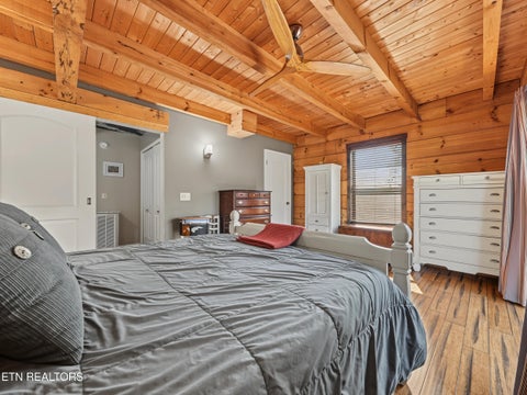 Tiny photo for 920 W Cedar Lane, Gatlinburg, TN 37738 (MLS # 1357567)
