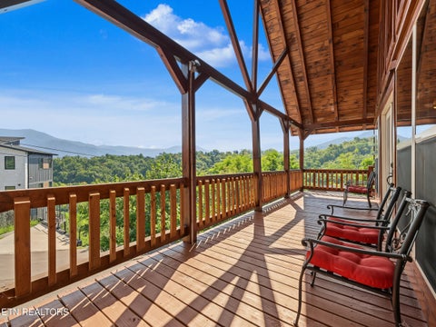 Tiny photo for 920 W Cedar Lane, Gatlinburg, TN 37738 (MLS # 1357567)