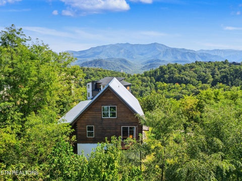 Tiny photo for 920 W Cedar Lane, Gatlinburg, TN 37738 (MLS # 1357567)