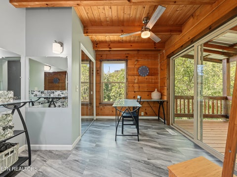 Tiny photo for 920 W Cedar Lane, Gatlinburg, TN 37738 (MLS # 1357567)