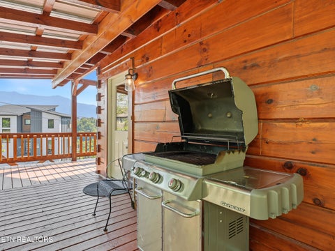 Tiny photo for 920 W Cedar Lane, Gatlinburg, TN 37738 (MLS # 1357567)