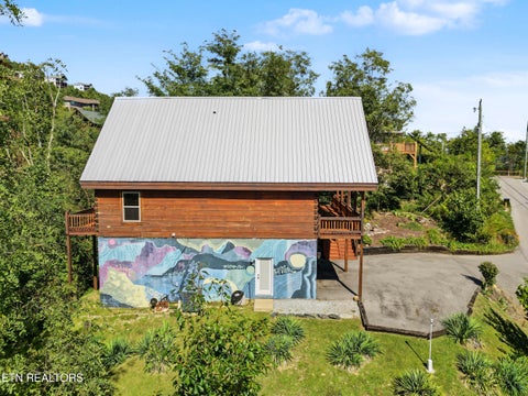 Tiny photo for 920 W Cedar Lane, Gatlinburg, TN 37738 (MLS # 1357567)