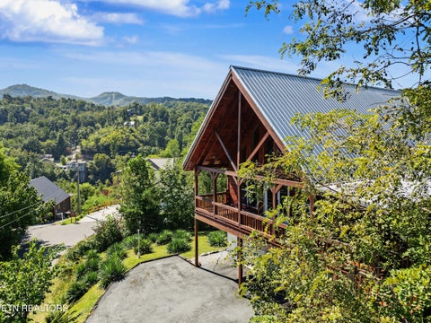 Tiny photo for 920 W Cedar Lane, Gatlinburg, TN 37738 (MLS # 1357567)