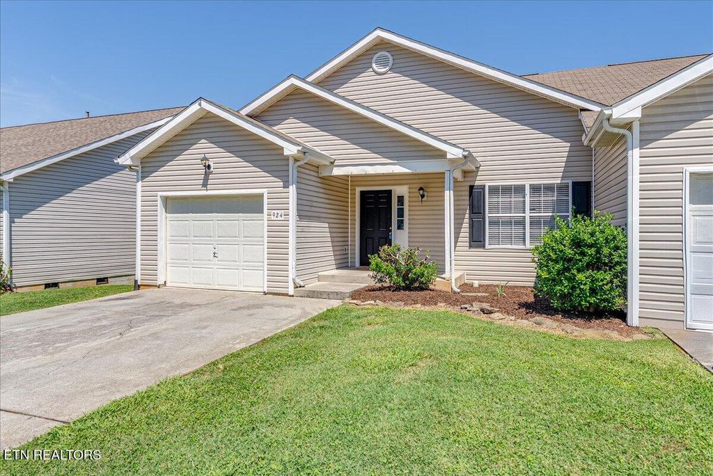 Photo of 924 Ashley Michelle Court, Knoxville, TN 37934 (MLS # 1313958)