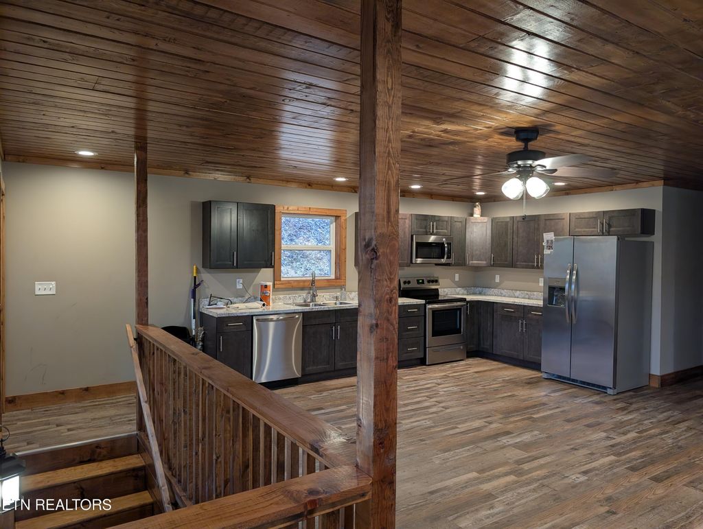 Photo of 2912 Kettle Creek Way, Sevierville, TN 37876 (MLS # 1332123)