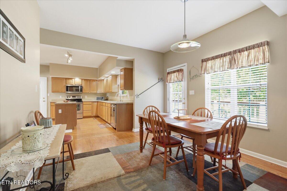 1833 Southcliff Drive