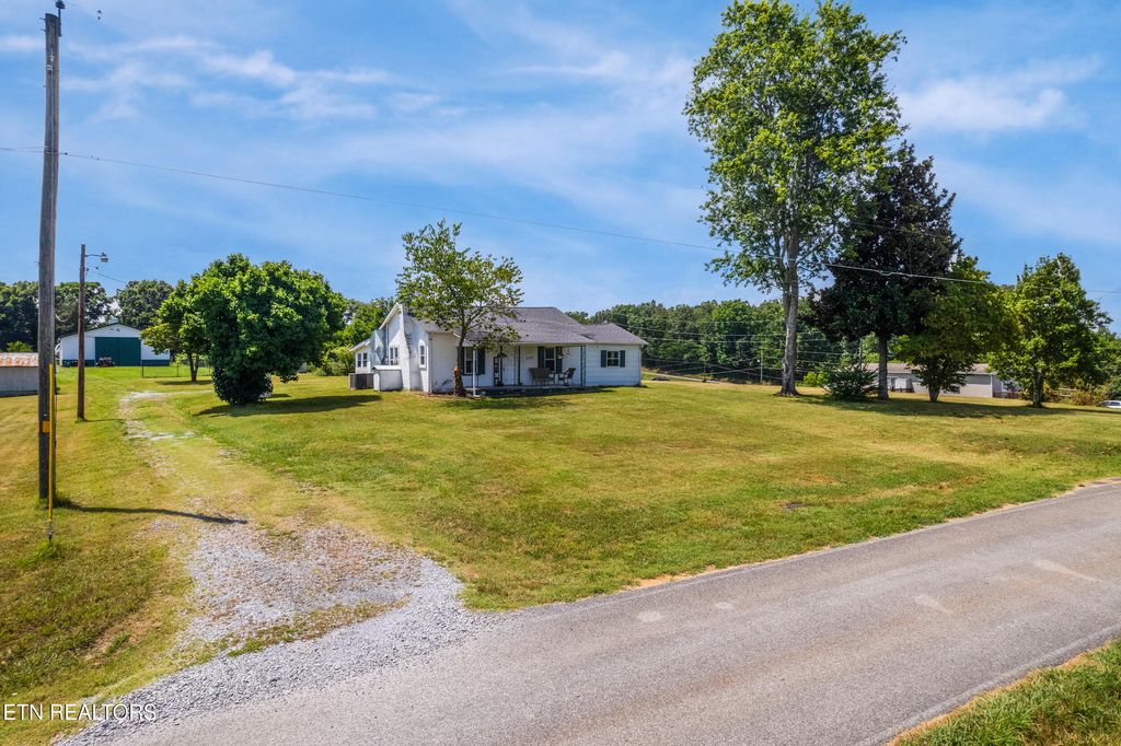 Photo of 1177 Wade Rd, Loudon, TN 37774 (MLS # 1331097)