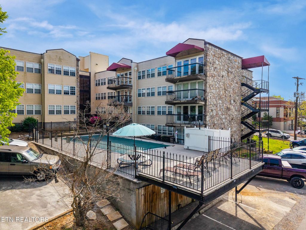 Photo of 2749 Sullins St #211, Knoxville, TN 37919 (MLS # 1336967)