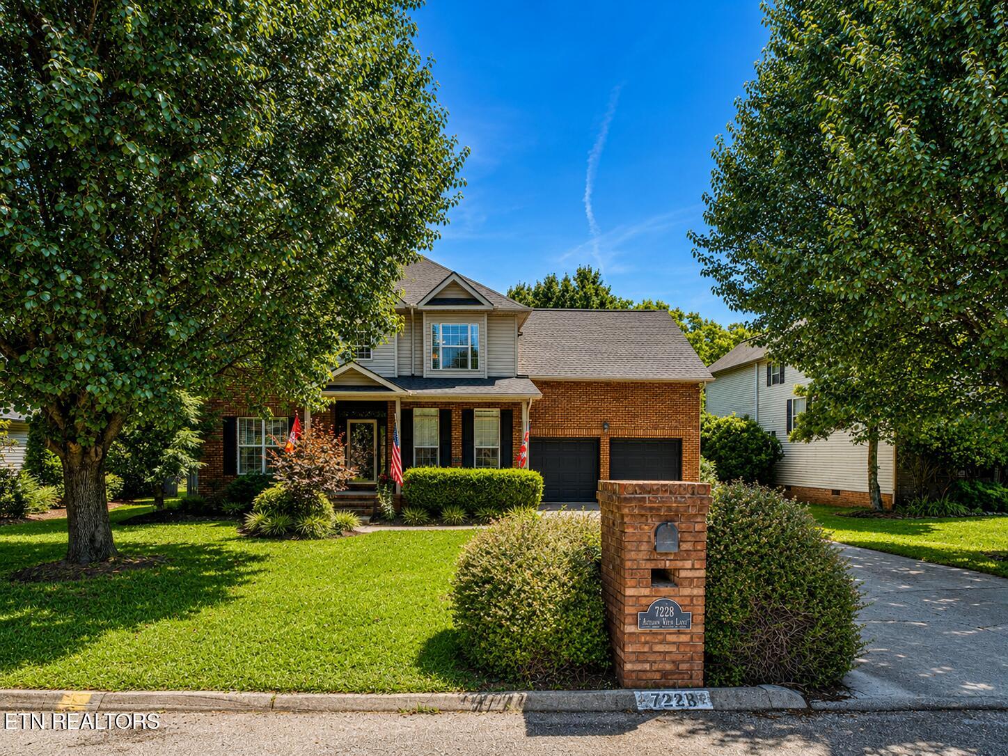 7228 Autumn View Lane