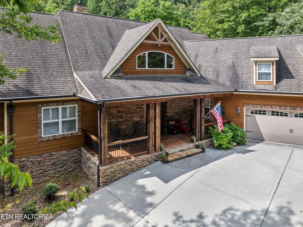 Photo of 106 Sunshine Way, Townsend, TN 37882 (MLS # 1311612)