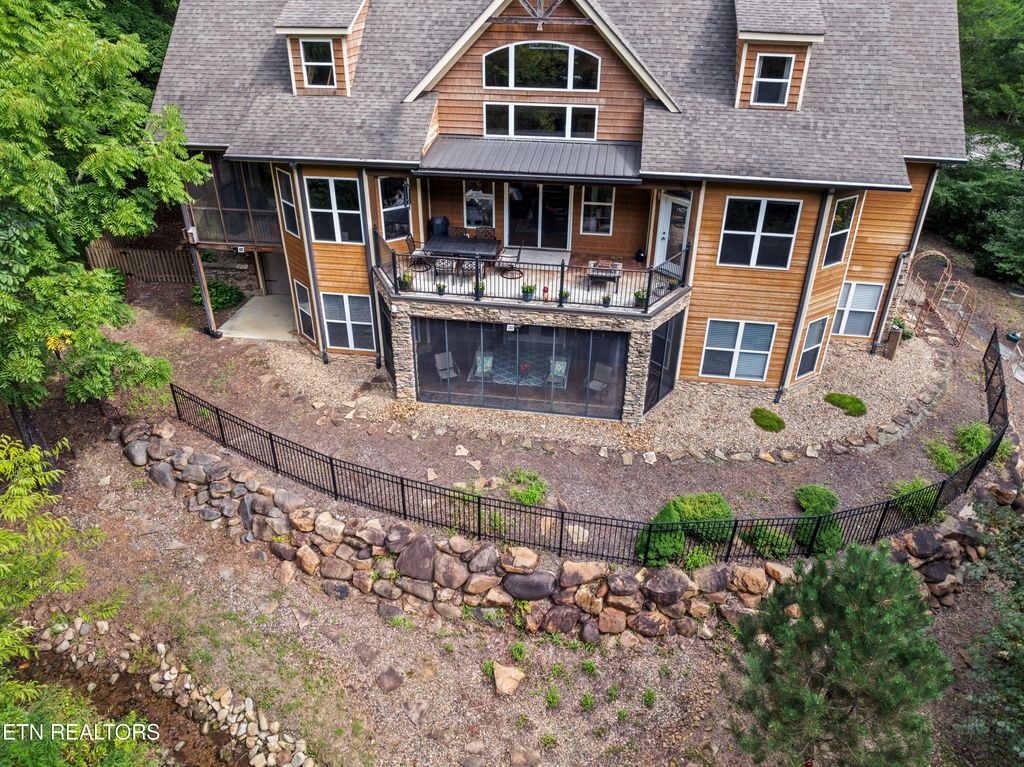 Photo of 106 Sunshine Way, Townsend, TN 37882 (MLS # 1311612)