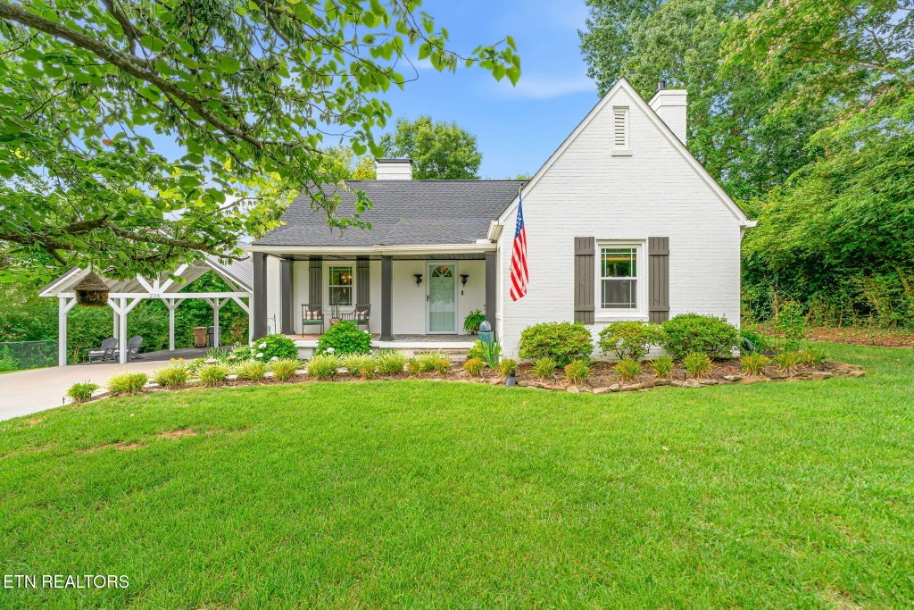 Photo of 236 Hillcrest Drive, Knoxville, TN 37918 (MLS # 1354337)
