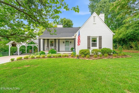 Photo of 236 Hillcrest Drive, Knoxville, TN 37918 (MLS # 1354337)