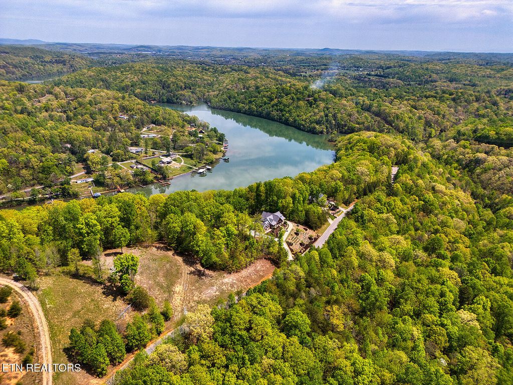 Photo of 23 Sheerwater Rd, Kingston, TN 37763 (MLS # 1326581)