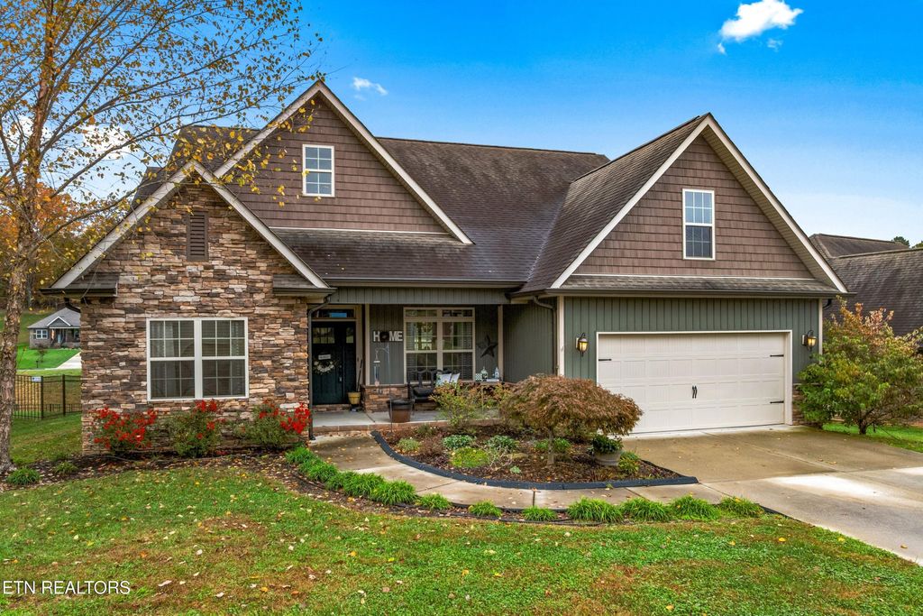 Photo of 643 Carrington Blvd, Lenoir City, TN 37771 (MLS # 1282554)