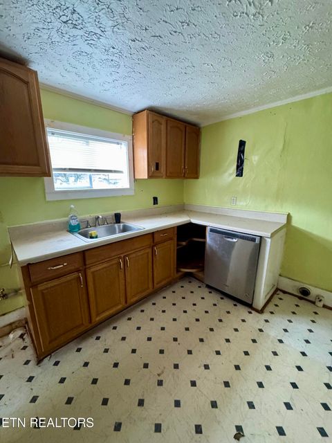 Tiny photo for 2710 Piedmont Street St, Knoxville, TN 37921 (MLS # 1327072)