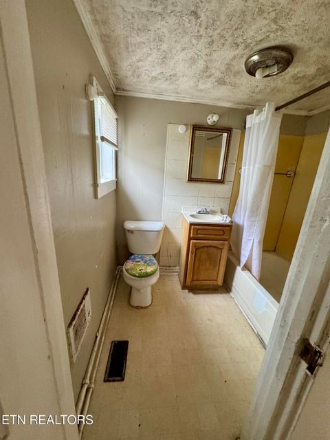 Tiny photo for 2710 Piedmont Street St, Knoxville, TN 37921 (MLS # 1327072)