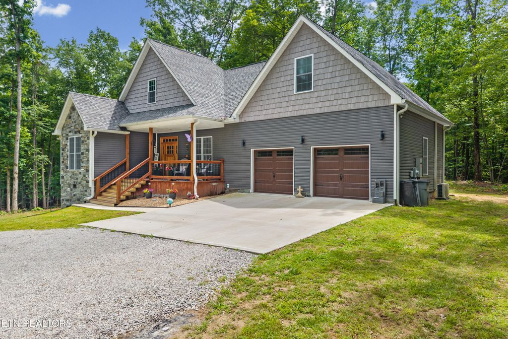 Photo of 617 Icy Cove Tr, Monterey, TN 38574 (MLS # 1342754)