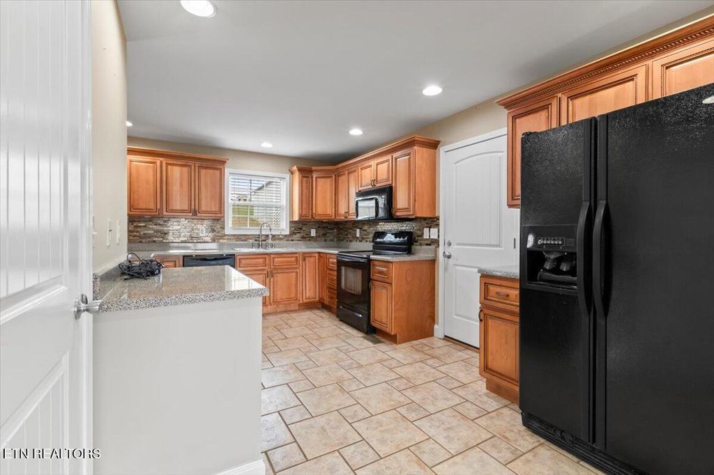 Photo of 168 Thelma Circle, Jacksboro, TN 37757 (MLS # 1307624)