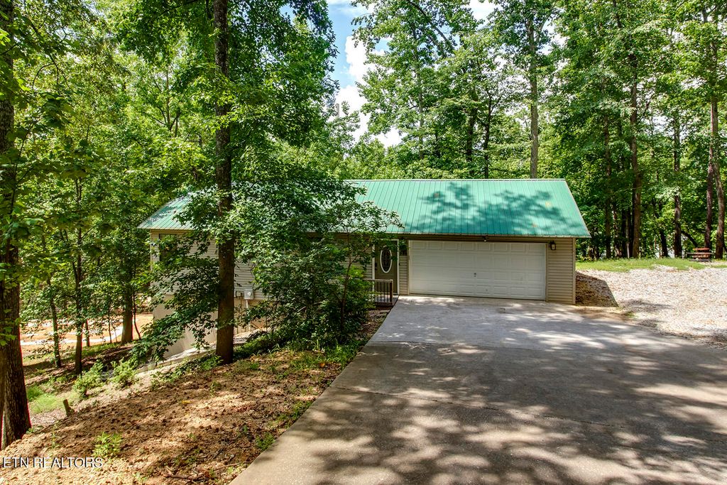 Photo of 454 Davis Drive, Kingston, TN 37763 (MLS # 1306656)