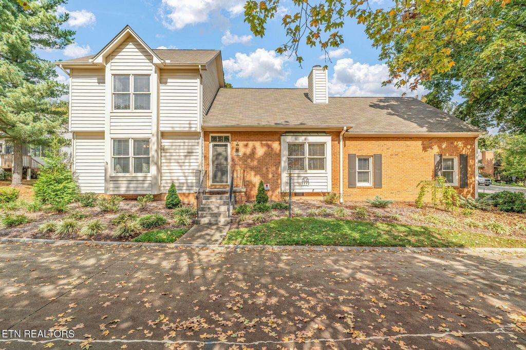 Photo of 10027 Mccormick Place, Knoxville, TN 37923 (MLS # 1318451)