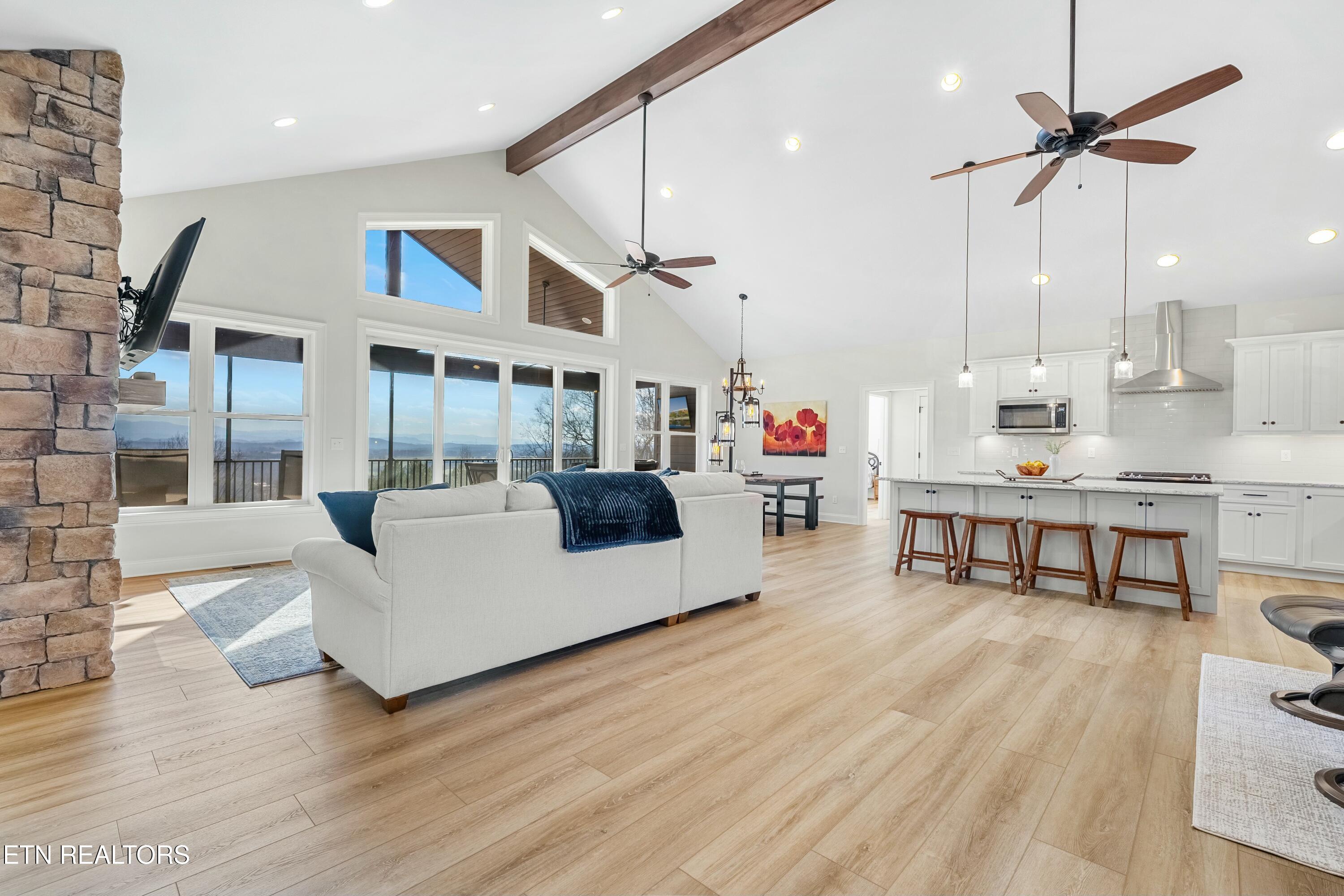 312 Overlook Way