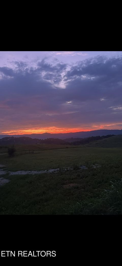 Photo of 9 King Bend Road, Cumberland Gap, TN 37724 (MLS # 1325804)