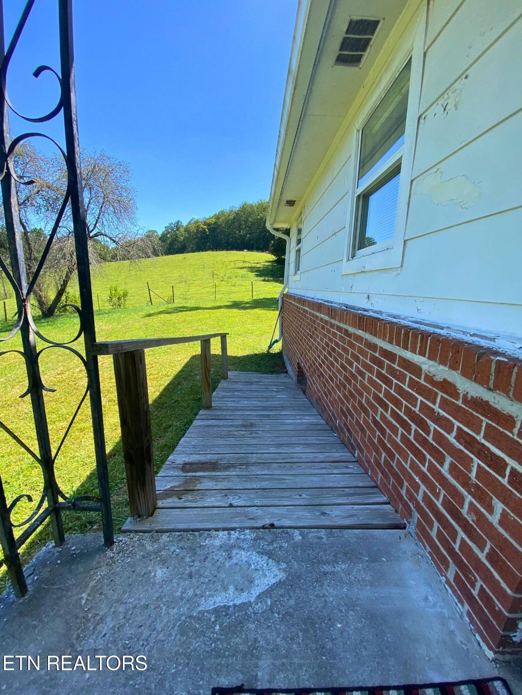 Photo of 649 Baldwin Hill Rd, Tazewell, TN 37879 (MLS # 1314665)