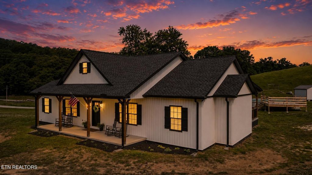 Photo of 170 Wolf Hollow Lane, Jacksboro, TN 37757 (MLS # 1329481)