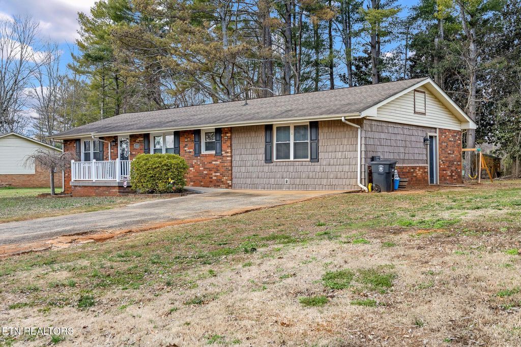 Photo of 1222 Miami St, Athens, TN 37303 (MLS # 1327086)