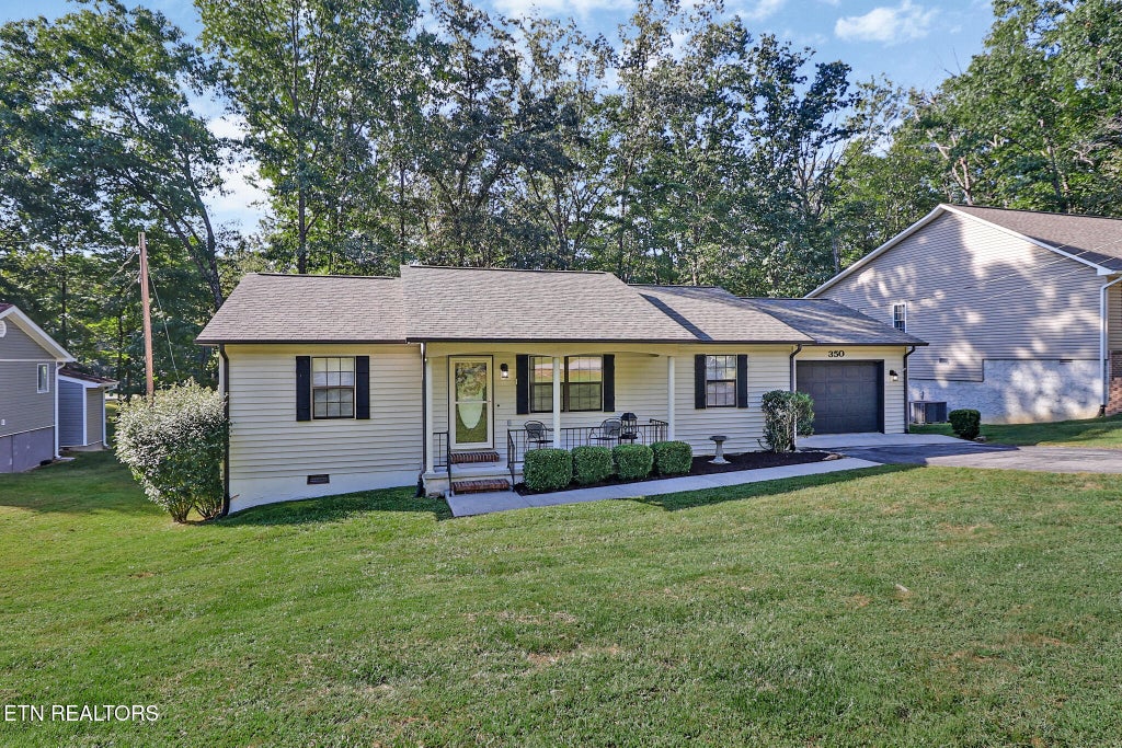 Photo of 350 Lakeview Drive, Fairfield Glade, TN 38558 (MLS # 1355315)