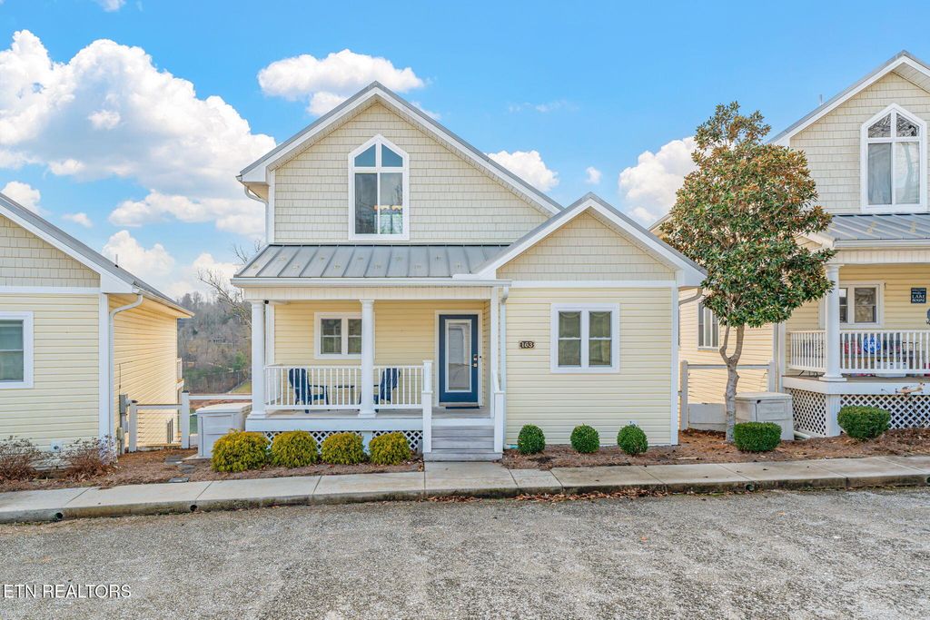 Photo of 163 N Deer Village Lane, LaFollette, TN 37766 (MLS # 1330387)