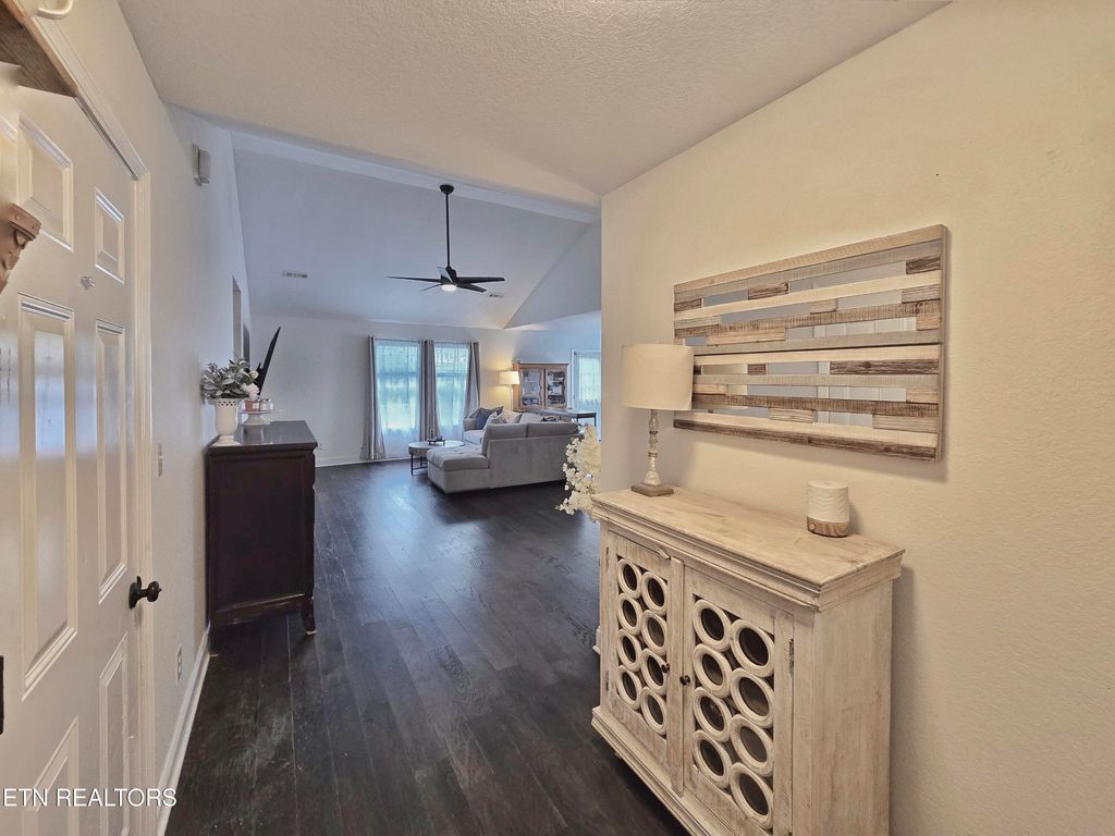 Photo of 181 Sunset Rd, Clinton, TN 37716 (MLS # 1313916)