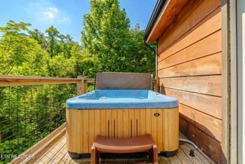 Tiny photo for 625628 Pinecrest Drive, Gatlinburg, TN 37738 (MLS # 1340931)