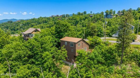 Tiny photo for 625628 Pinecrest Drive, Gatlinburg, TN 37738 (MLS # 1340931)