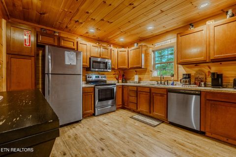 Tiny photo for 625628 Pinecrest Drive, Gatlinburg, TN 37738 (MLS # 1340931)