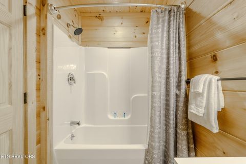 Tiny photo for 625628 Pinecrest Drive, Gatlinburg, TN 37738 (MLS # 1340931)