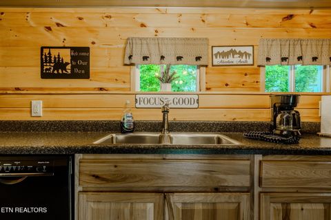 Tiny photo for 625628 Pinecrest Drive, Gatlinburg, TN 37738 (MLS # 1340931)