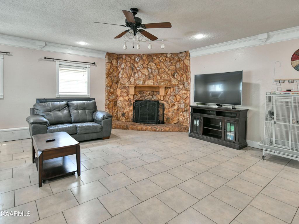 Photo of 918 N Linden Drive, Alcoa, TN 37701 (MLS # 1230999)