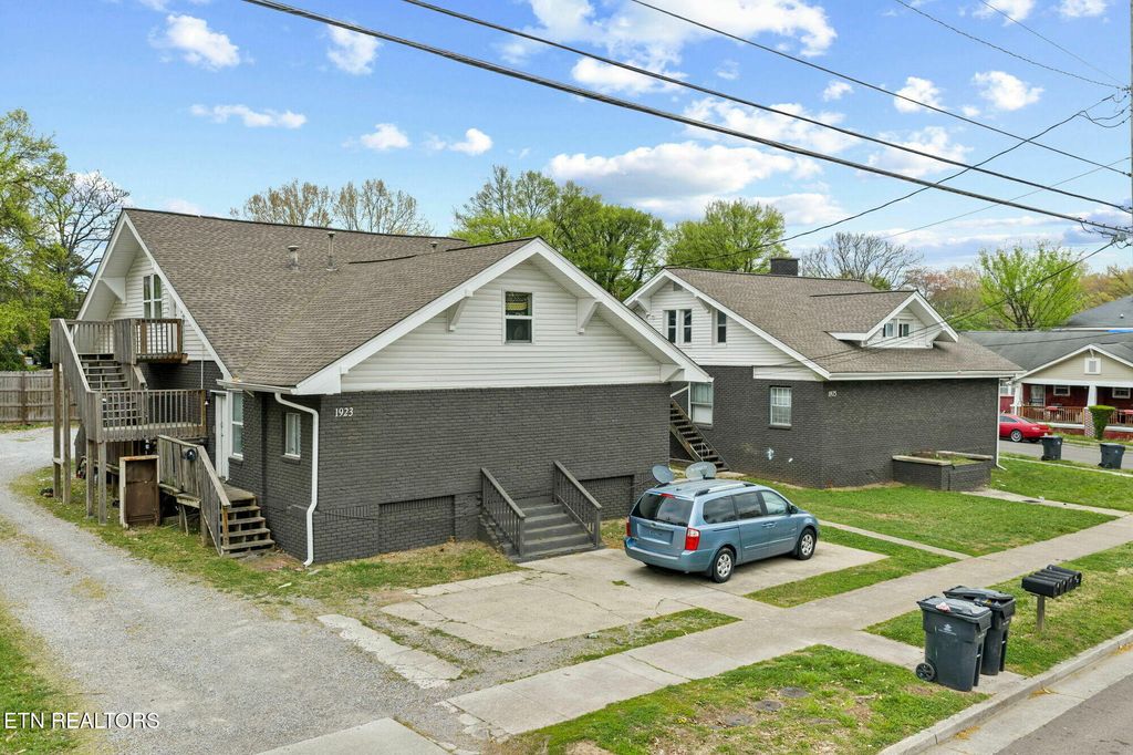 Photo of 1923 McCalla Ave, Knoxville, TN 37915 (MLS # 1334960)