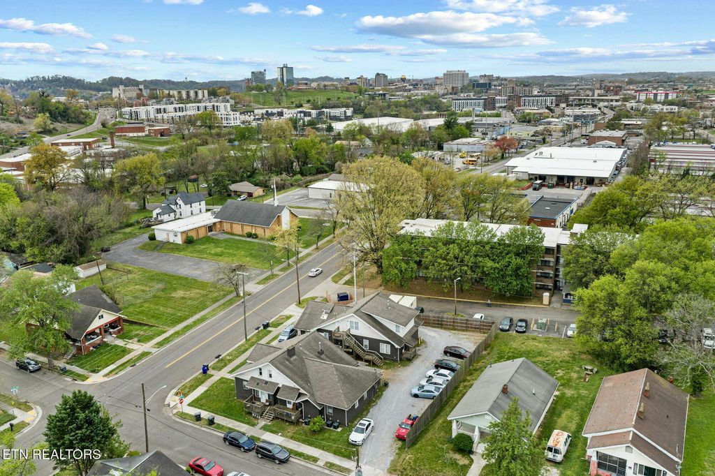 Photo of 1923 McCalla Ave, Knoxville, TN 37915 (MLS # 1334960)